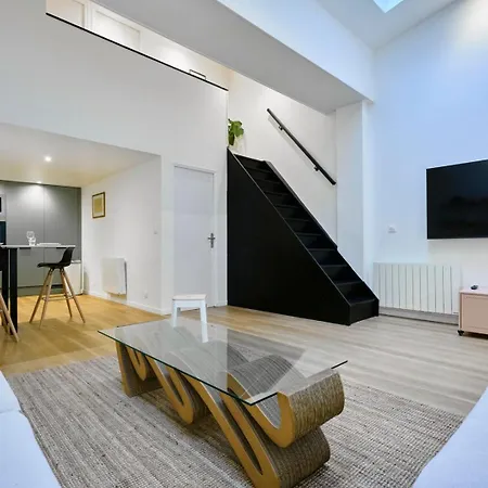 Apartment Contemporary Duplex With Two Bedrooms In Old *