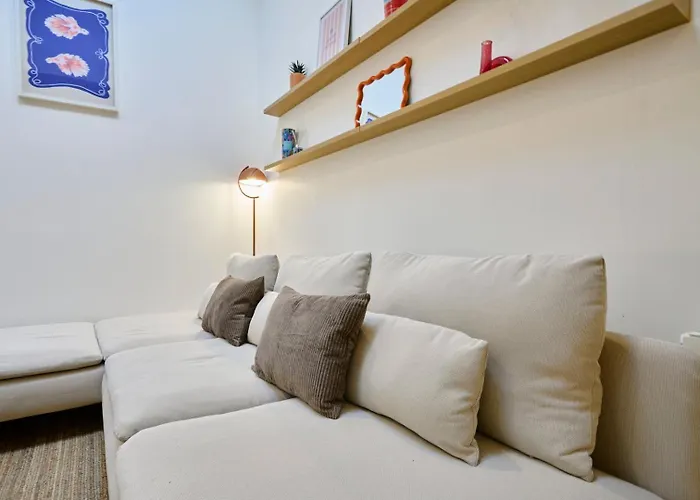 Apartment Contemporary Duplex With Two Bedrooms In Old