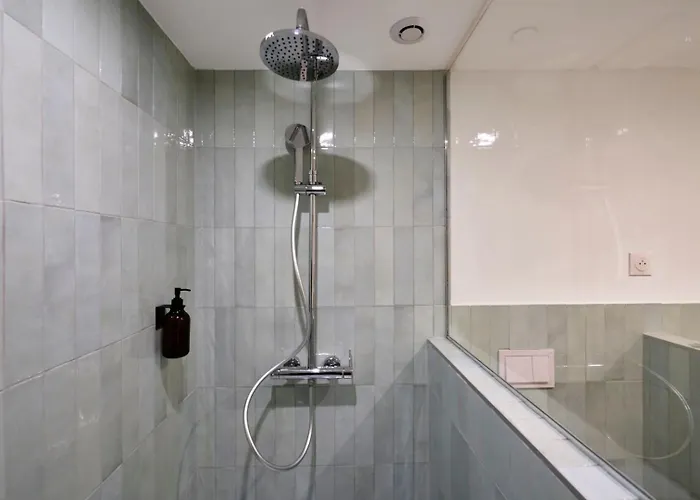 Contemporary Duplex With Two Bedrooms In Old *