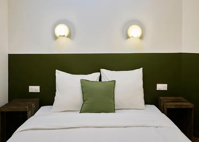 Contemporary Duplex With Two Bedrooms In Old