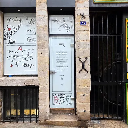 Appartement Contemporary Duplex With Two Bedrooms In Old