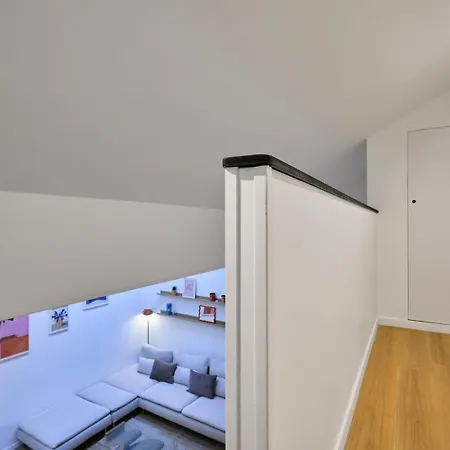 Contemporary Duplex With Two Bedrooms In Old