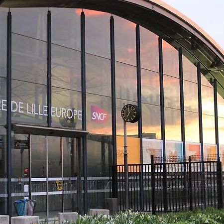 Contemporary Duplex With Two Bedrooms In Old Appartement Lille