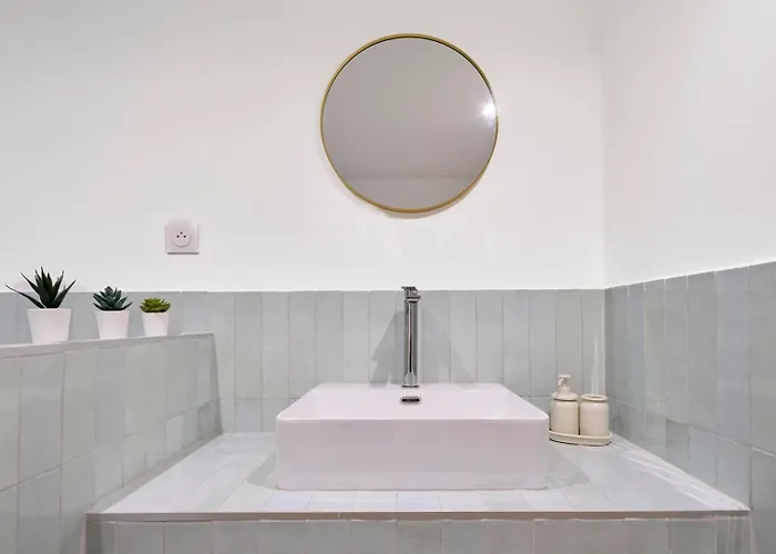 Appartement Contemporary Duplex With Two Bedrooms In Old *