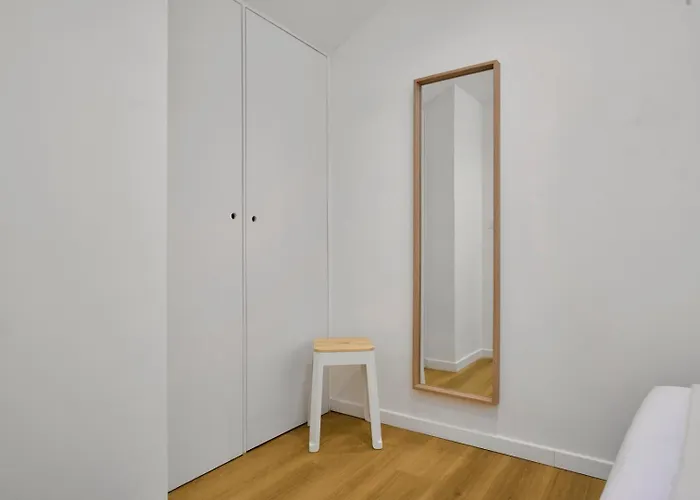 Contemporary Duplex With Two Bedrooms In Old *