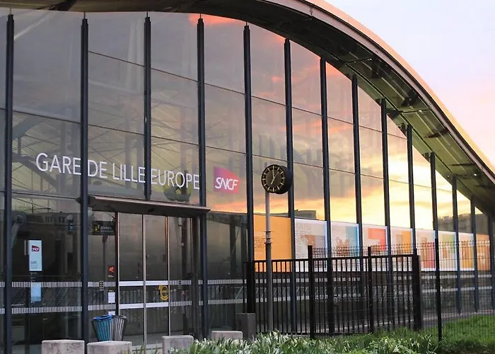 Contemporary Duplex With Two Bedrooms In Old Appartement Lille